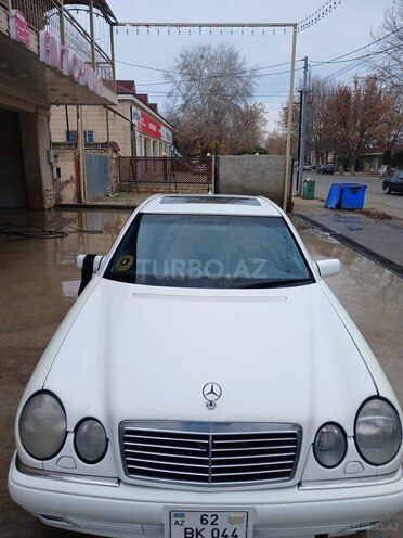 Mercedes E 240 1999, 315,000 km - 2.4 l - Bakı