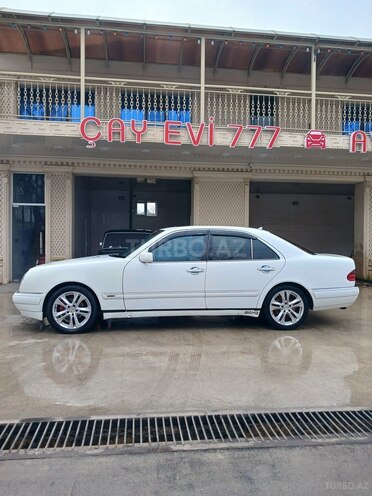 Mercedes E 240 1999, 315,000 km - 2.4 l - Bakı