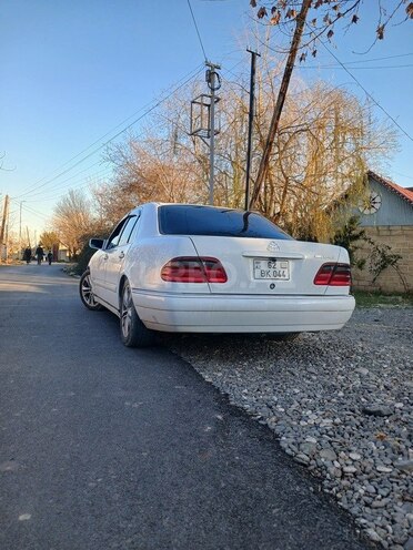 Mercedes E 240 1999, 315,000 km - 2.4 l - Bakı