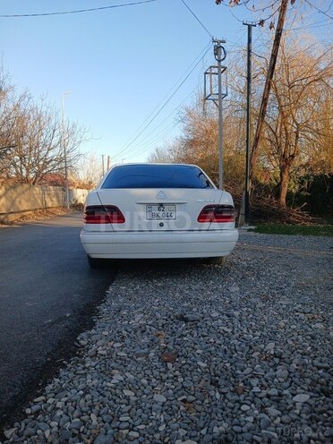 Mercedes E 240 1999, 315,000 km - 2.4 l - Bakı