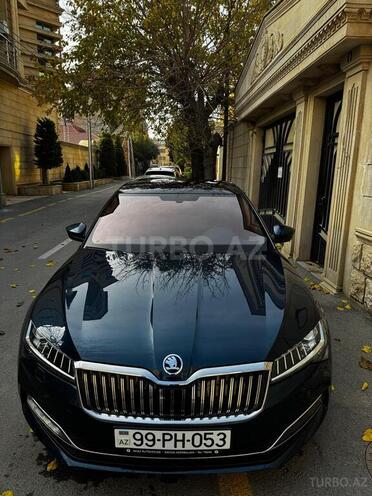 Skoda Superb 2021, 25,256 km - 2.0 l - Bakı