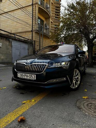 Skoda Superb 2021, 25,256 km - 2.0 l - Bakı