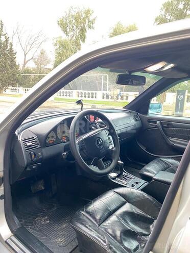 Mercedes C 240 2000, 227,100 km - 2.4 l - Bakı