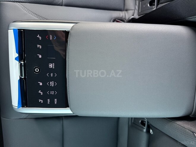 Toyota Camry-16
