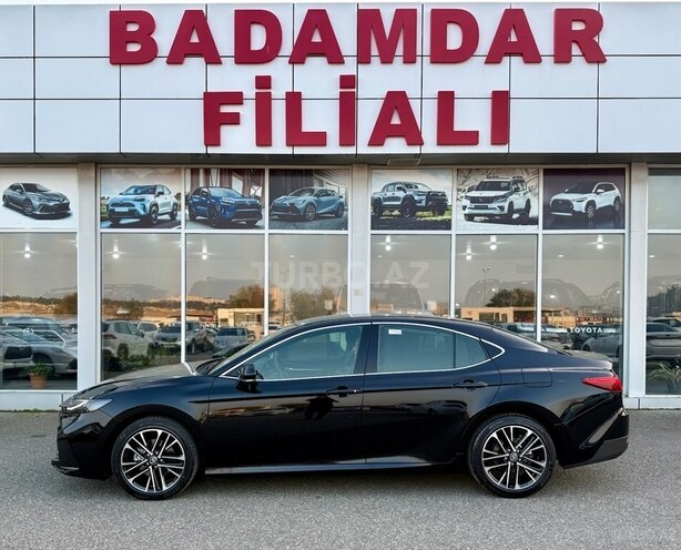 Toyota Camry-5