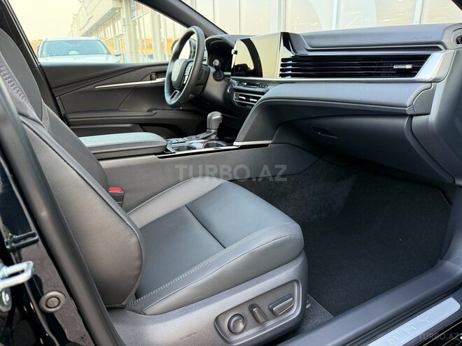 Toyota Camry-12