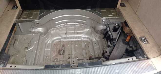 Volkswagen Touareg 2004, 260,123 km - 3.2 л - Bakı