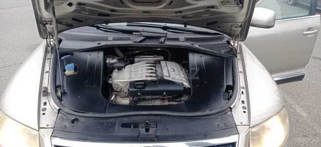 Volkswagen Touareg 2004, 260,123 km - 3.2 л - Bakı