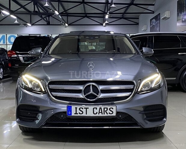 Mercedes E 220 d-1