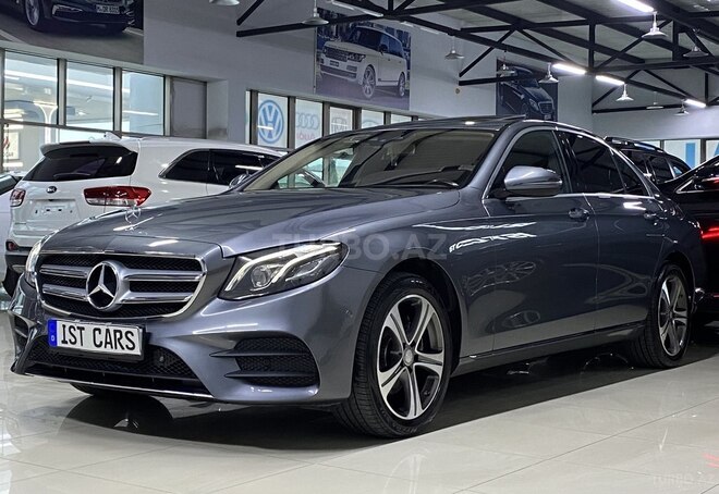 Mercedes E 220 d-3