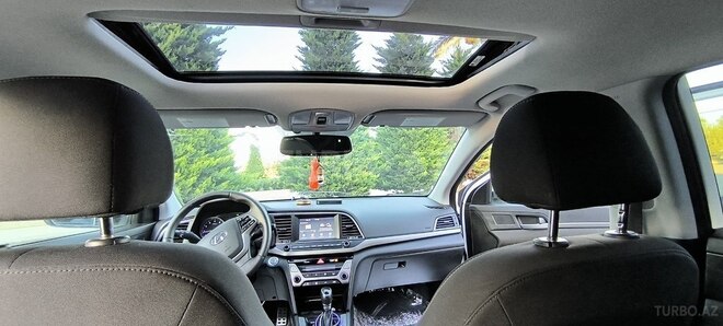 Hyundai Elantra 2018, 154,497 km - 2.0 l - Astara