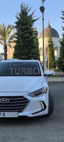 Hyundai Elantra 2018, 154,497 km - 2.0 l - Astara