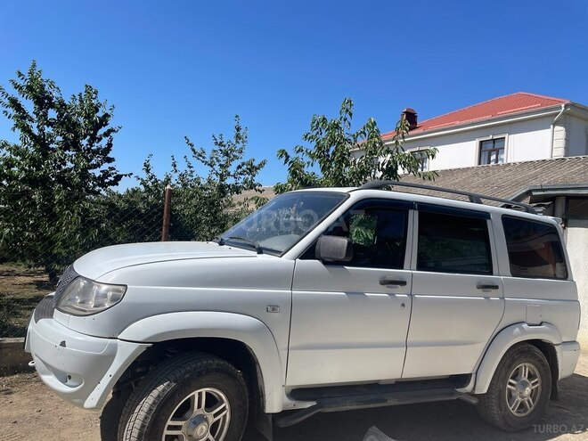 UAZ Patriot-3