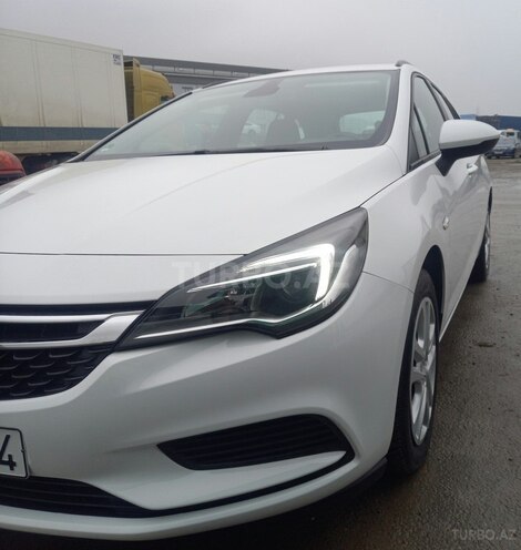 Opel Astra 2018, 211,000 km - 1.6 l - Bakı