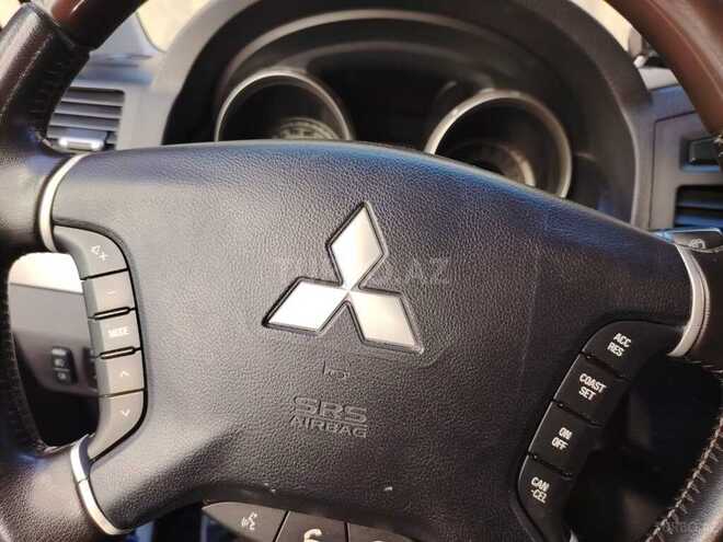 Mitsubishi Pajero 2011, 181,000 km - 3.5 l - Bakı