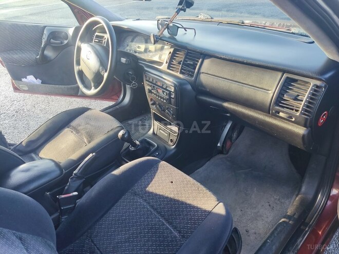 Opel Vectra 1996, 257,000 km - 1.6 l - Qax