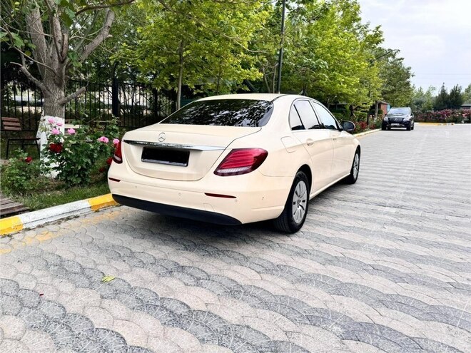 Mercedes E 220 d 2018, 309,000 km - 2.0 l - Bakı