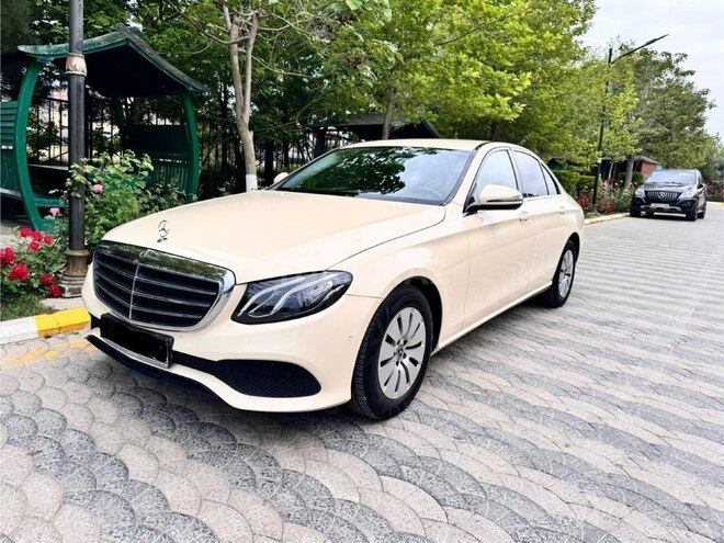 Mercedes E 220 d 2018, 309,000 km - 2.0 l - Bakı