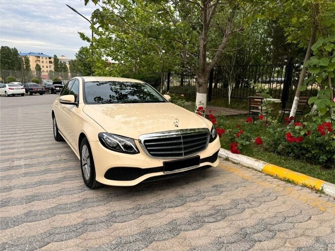 Mercedes E 220 d 2018, 309,000 km - 2.0 l - Bakı