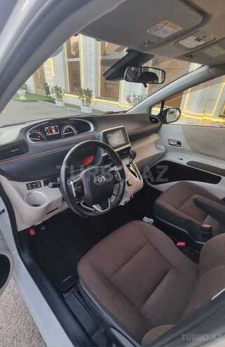 Toyota Sienta 2016, 57,000 km - 1.5 l - Bakı