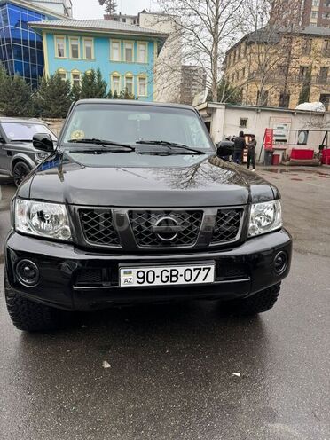 Nissan Patrol 2006, 276,000 km - 4.8 l - Bakı