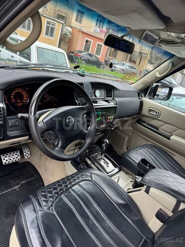 Nissan Patrol 2006, 276,000 km - 4.8 l - Bakı
