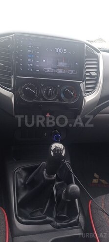 Mitsubishi L200 2015, 260,800 km - 2.5 l - Bakı