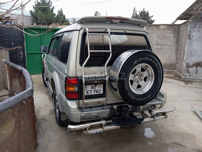 Mitsubishi Pajero 1995, 600,000 km - 2.8 l - Bakı