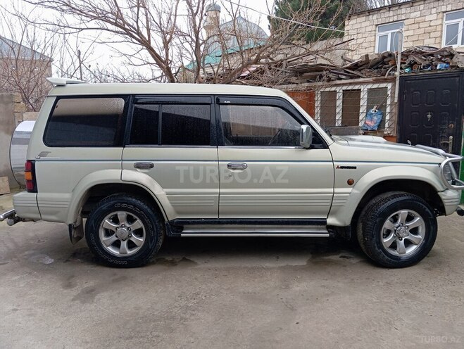Mitsubishi Pajero 1995, 600,000 km - 2.8 l - Bakı