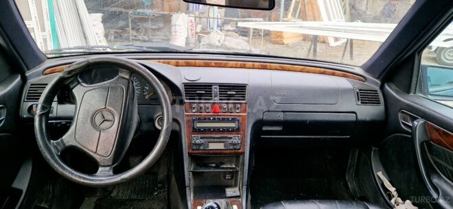 Mercedes C 230 1986, 390,000 km - 2.3 l - Göyçay