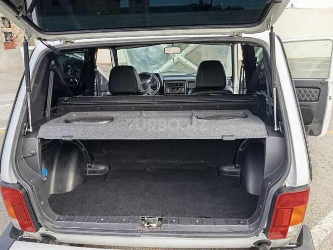 LADA (VAZ) Niva 2018, 95,000 km - 1.7 l - Samux