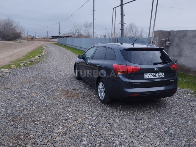 Kia Ceed 2014, 203,800 km - 1.4 l - Salyan