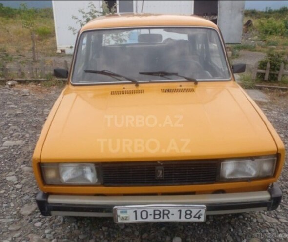 LADA (VAZ) 2105 1981, 300,000 km - 1.6 л - Qax