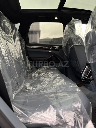 Porsche Cayenne Turbo 2011, 165,000 km - 4.8 l - Bakı