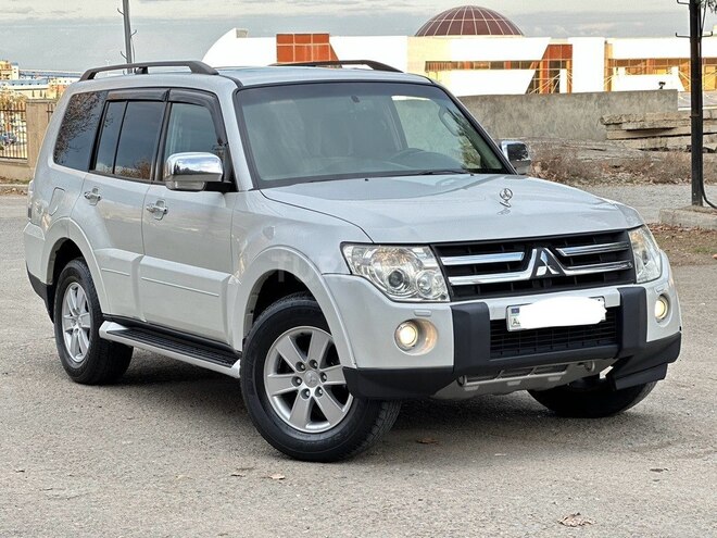 Mitsubishi Pajero 2008, 167,000 km - 3.0 l - Gəncə