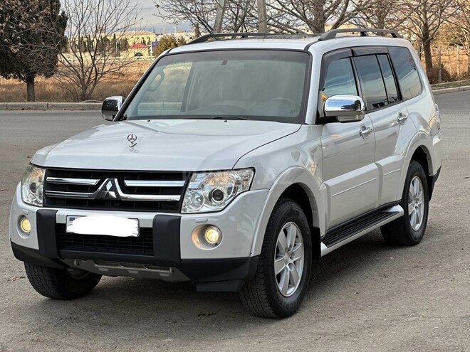 Mitsubishi Pajero 2008, 167,000 km - 3.0 l - Gəncə