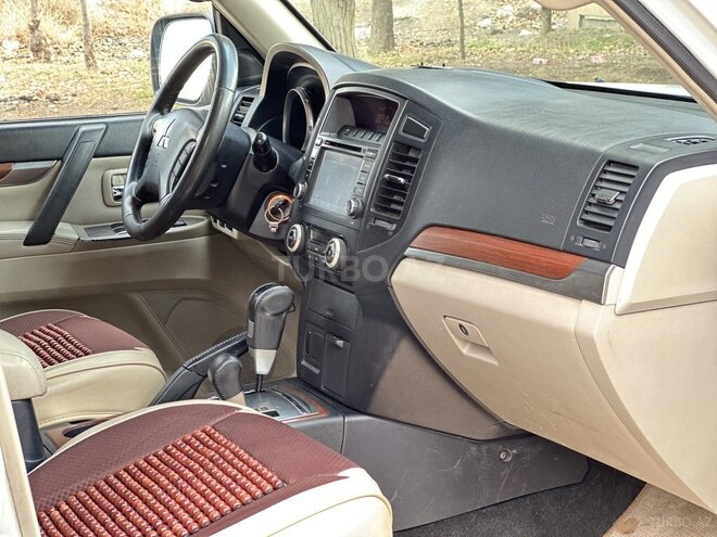 Mitsubishi Pajero 2008, 167,000 km - 3.0 l - Gəncə
