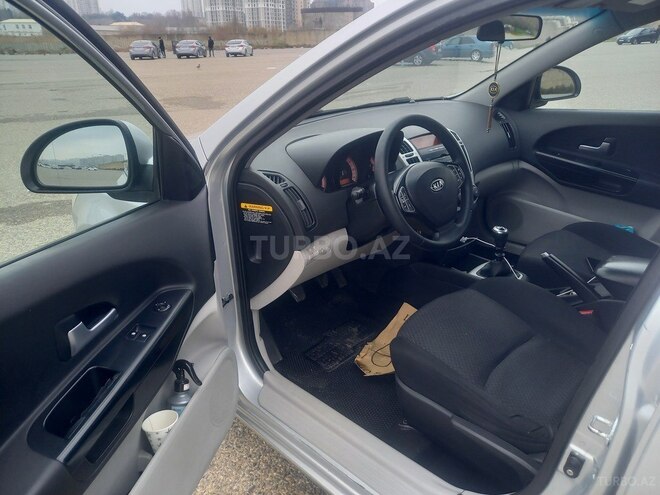 Kia Ceed 2008, 270,000 km - 1.6 л - Bakı