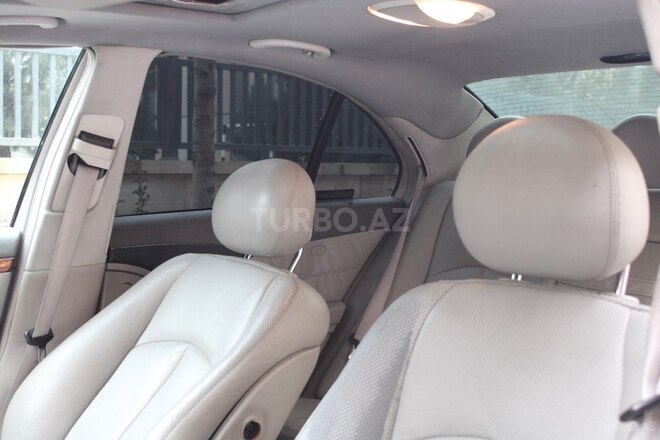 Mercedes E 320 2002, 267,000 km - 3.2 л - Bakı