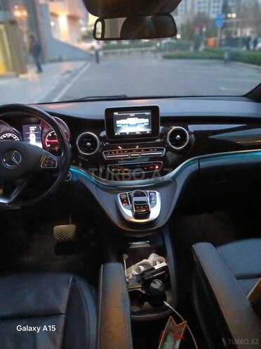 Mercedes V 220 2018, 100,000 km - 2.2 l - Bakı