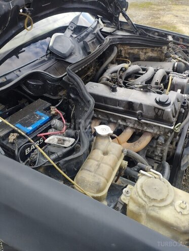Mercedes E 200 1990, 150,000 km - 2.0 l - Beyləqan