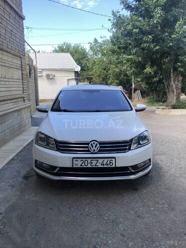 Volkswagen Passat 2011, 200,000 km - 1.8 l - Gəncə