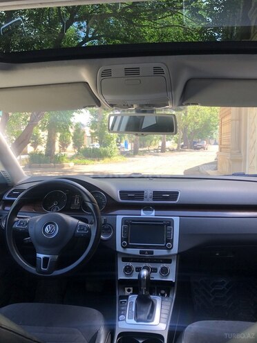 Volkswagen Passat 2011, 200,000 km - 1.8 l - Gəncə
