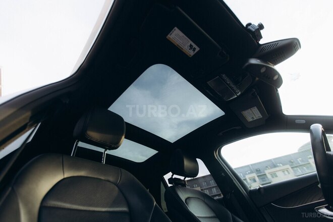 Mercedes GLC 300-13