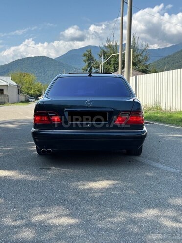 Mercedes E 240 1999, 180,000 km - 2.4 l - Bakı