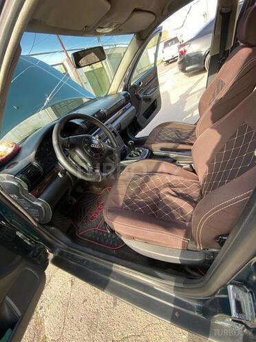 Audi A4 1995, 275,000 km - 1.8 l - Bakı