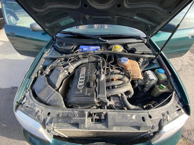 Audi A4 1995, 275,000 km - 1.8 l - Bakı