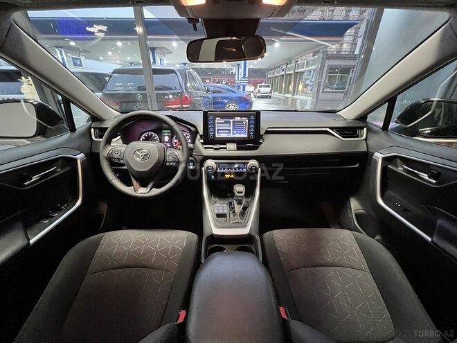 Toyota RAV4-13
