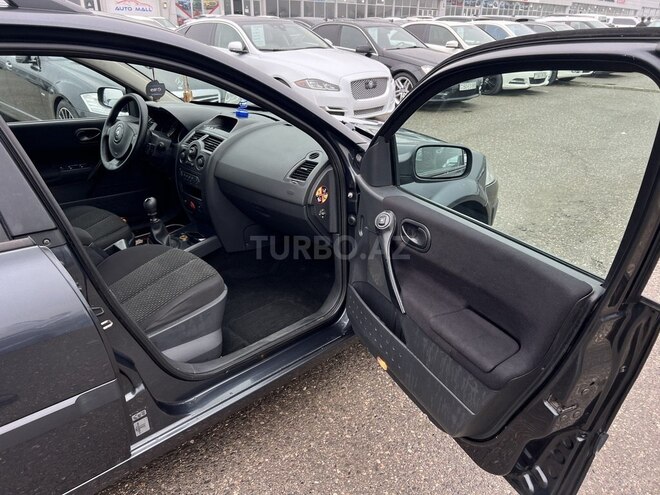 Renault Megane-14