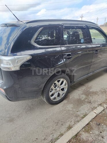 Mitsubishi Outlander 2014, 200,000 km - 2.0 l - Bakı